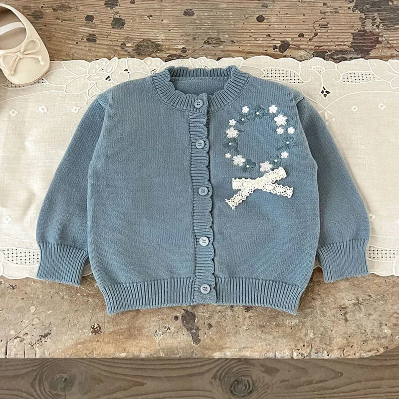 2026 ربيع جديد طفل رضيع الحياكة سترة الرضع طفل الفتيات الحياكة سترة طويلة الأكمام الأزهار التطريز سترة معطف