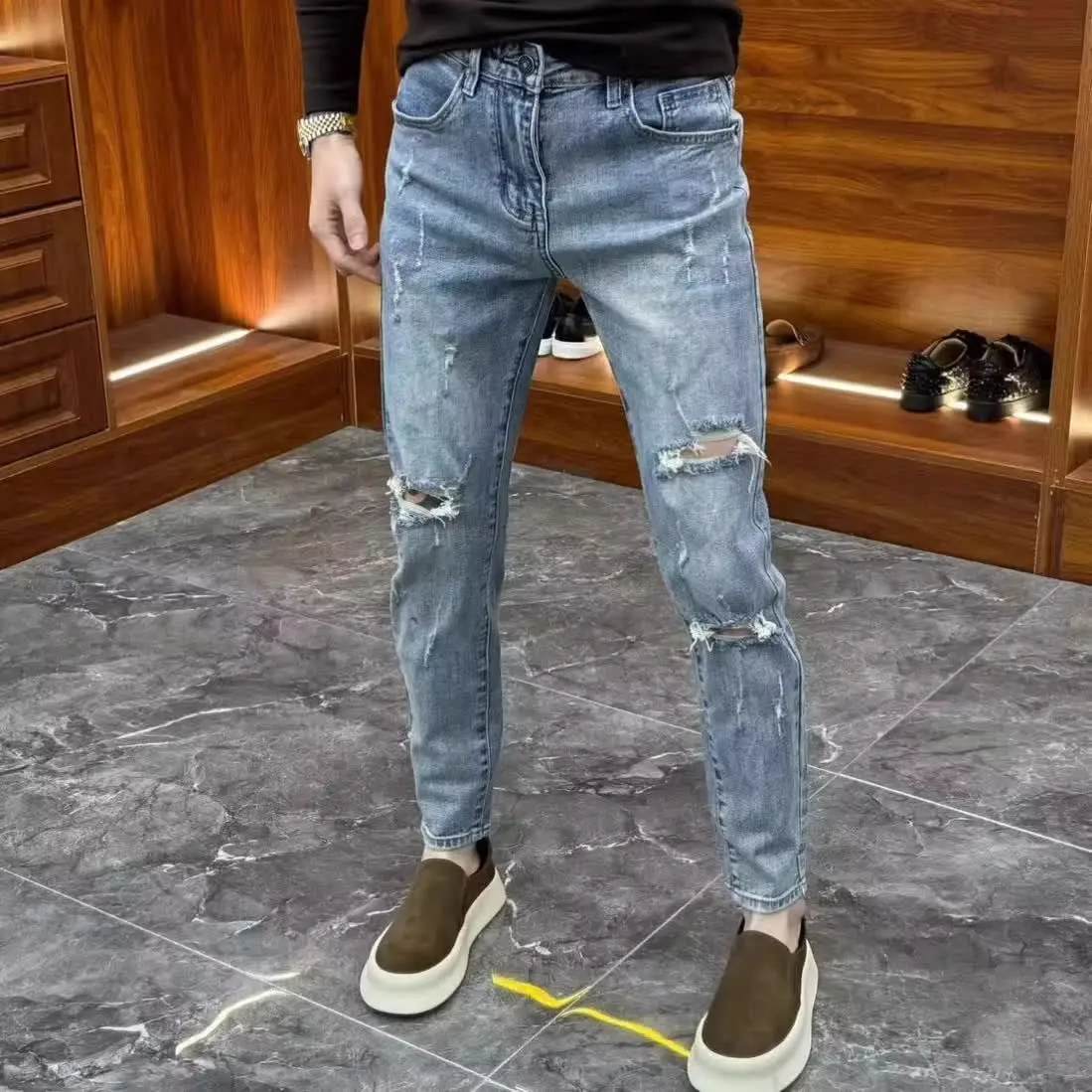 

Harajuku Fashion New Arrival Luxury Clothing Designer Men's Casual Denim Jeans Slim Pencil Pants Ripped Distressed Summer Jeans