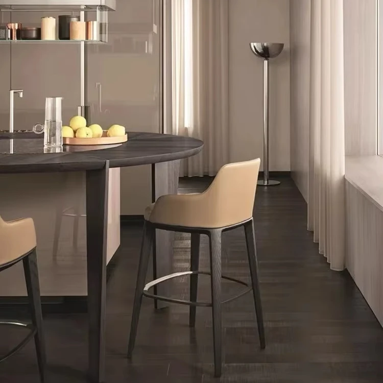 เก้าอี้บาร์ดีไซน์หรูหราทันสมัย นั่งสบาย ทนทาน หนังสังเคราะห์ ออกแบบตามหลักสรีรศาสตร์ โครงไม้ เก้าอี้สูงสำหรับใช้ในครัวและร้านอาหาร