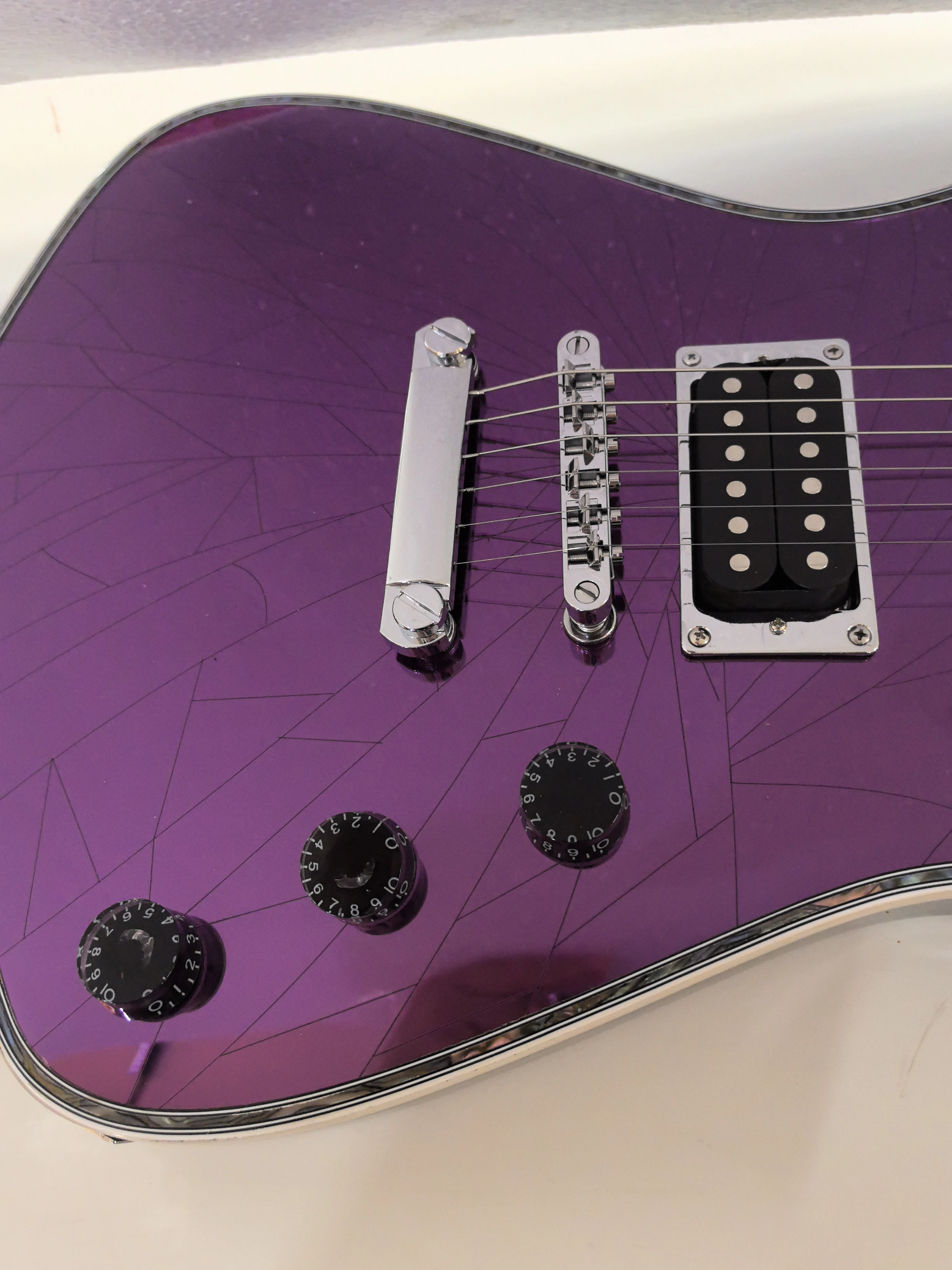 المصنع مباشرة، 22 فريت 6 سلسلة جيتار كهربائي بمرآة أرجوانية! صورة بات الحقيقية، ما تريده هو ما حصلت! البضائع الموجودة في المخزون