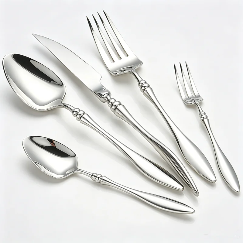 Modisches, glänzendes, silberfarbenes Besteckset aus 18/10 Edelstahl, bestehend aus Messer und Gabel, 304 Edelstahl, für 6 Personen.