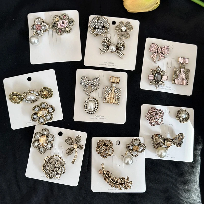 Elegant Women Fashion Crystal Perfume Bottles Bow Pearl Brooches Badges Classic Lady Party Wedding Pins Accessories