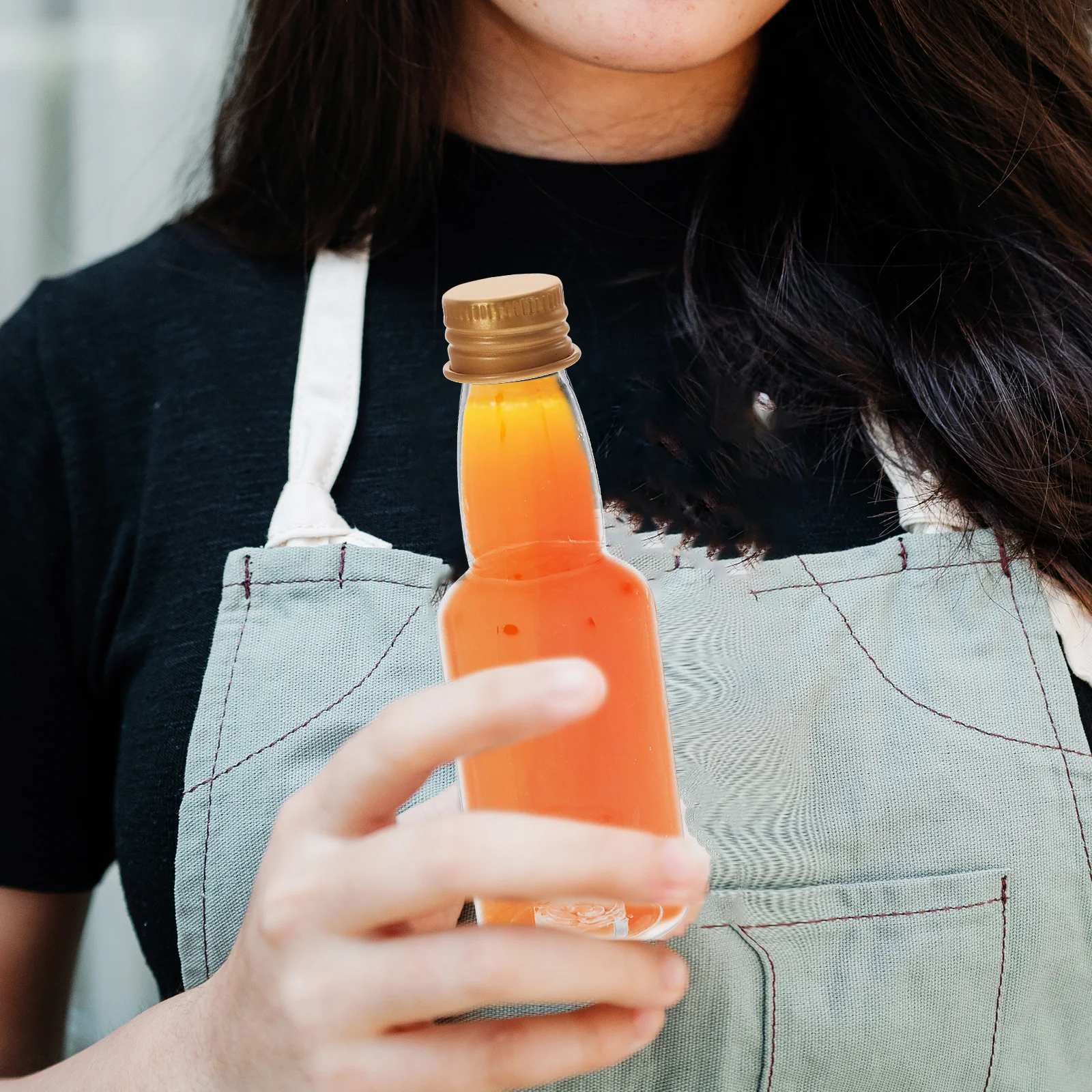 

25Pcs Mini Juice Bottles Reusable Clear Plastic Aluminium Cap Wine Bottles for Travel School Camping Leakproof Small Drink