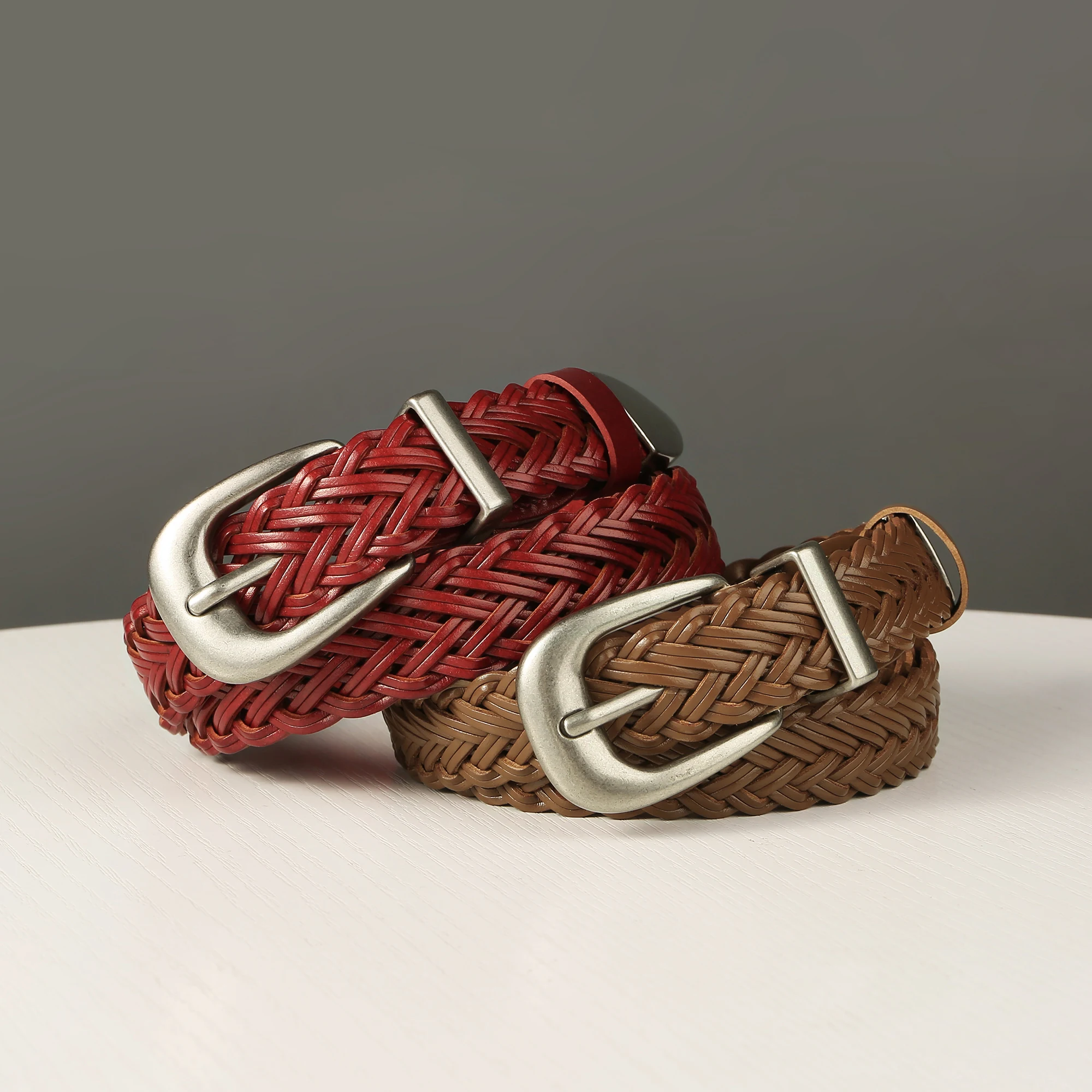 Women's Vintage Braided Waist Belt, 2.5cm Wide 110cm, All-Season Woven Leather Belt with Silver Buckle for Casual & Daily Wear