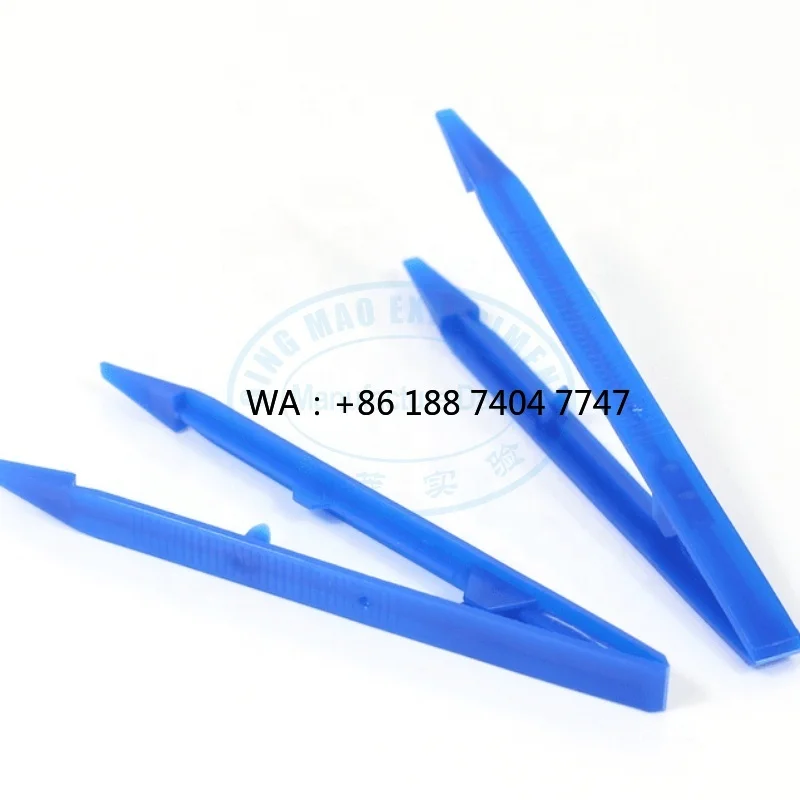 instruments-chirurgicaux-pinces-forceps-medicaux-jetables-steriles-en-plastique-medical