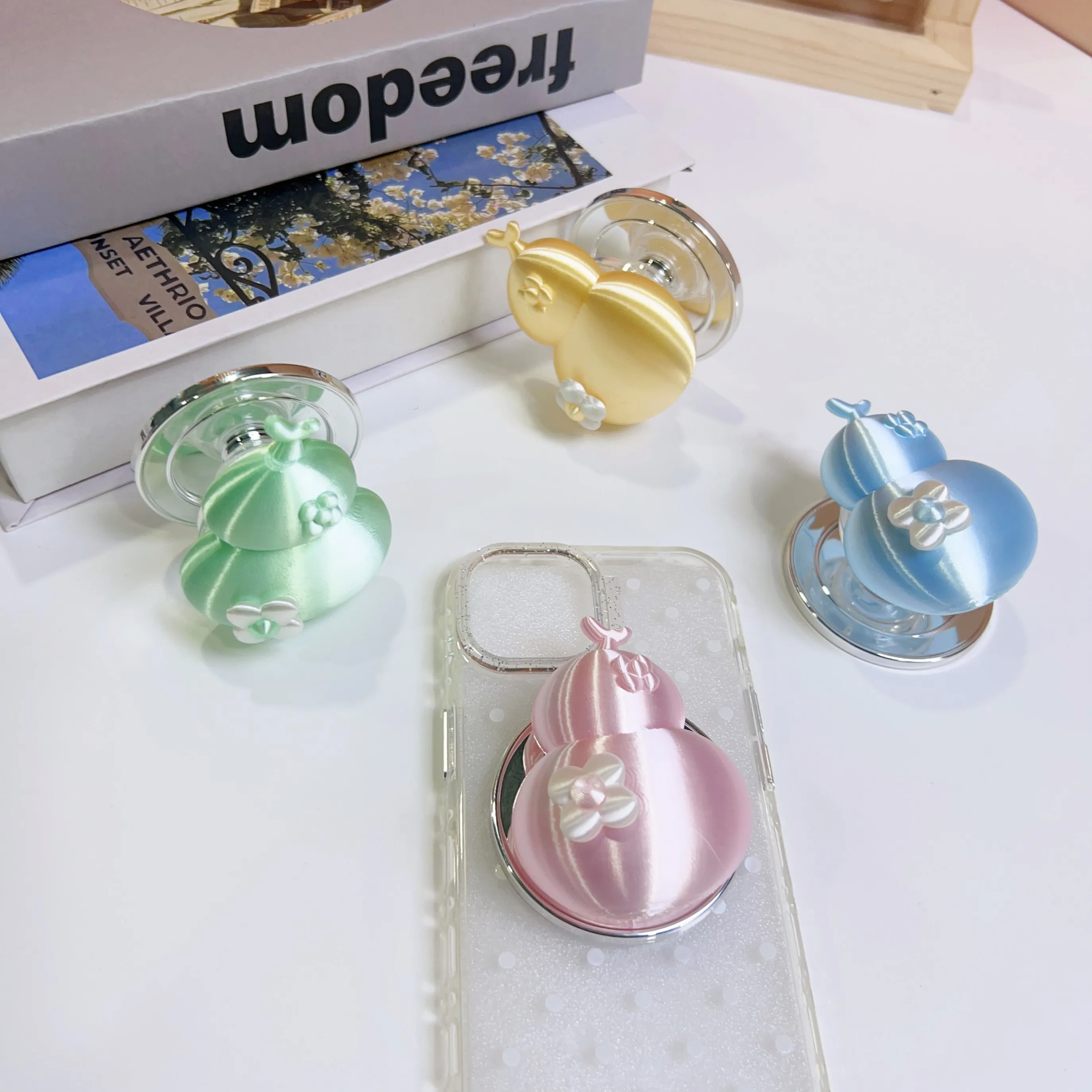 2026 New Cute 3D Gourd Bow Phone Grip Stand Electroplated Telescopic Finger Kickstand for iPhone Samsung Cases