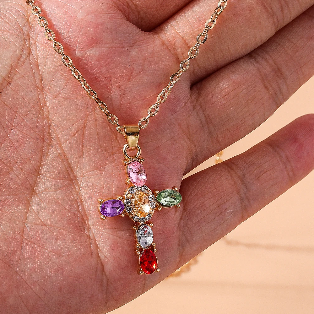 Aihua المبهر الزركون كريستال أجنحة الصليب قلادة للنساء الرجال القوطية الهيب هوب يسوع الصليب قلادة هدايا مجوهرات المسيحية