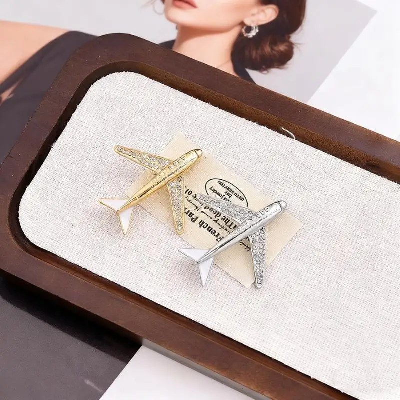 1Pcs Fashion Airplane Pins Men's Aircraft Decoration Brooch Suit Corsage Father's Day Jewlery Gift Creative Accessories