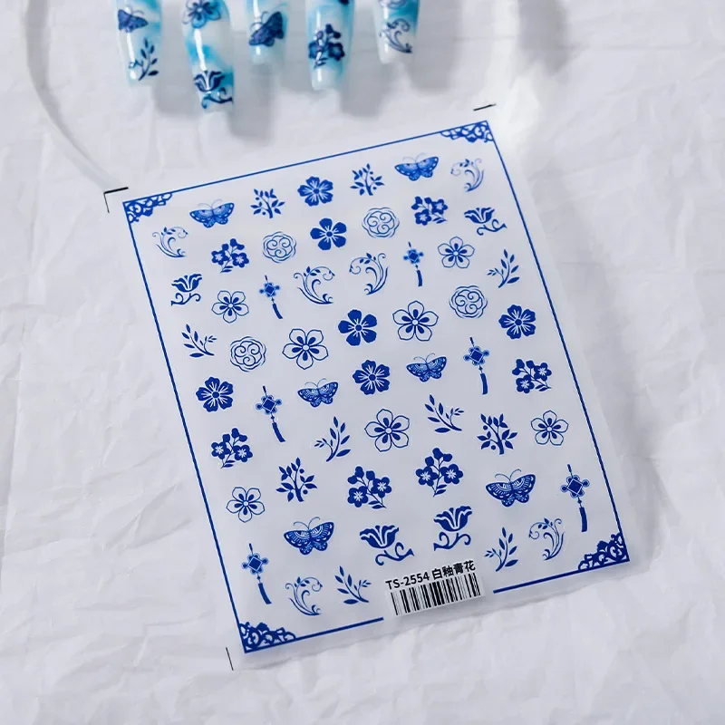 Adesivo auto-adesivo para Nail Art, 3D Manicure Decal, relevo em relevo, flor azul chinesa tradicional, borboleta, Dressy, acessórios, 5D