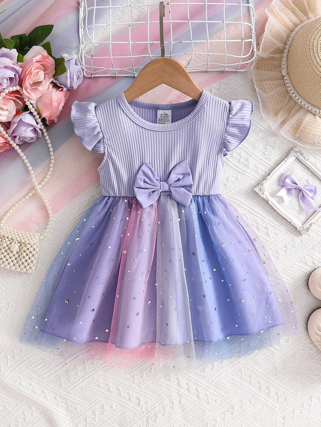 Einteiliges Sommerkleid für Babymädchen, ärmelloses Paillettenkleid mit Rundhalsausschnitt und Schleifenverzierung, süßer und eleganter Stil mit Flatterärmeln, A-Linien-Kleid, vielseitiges Set,