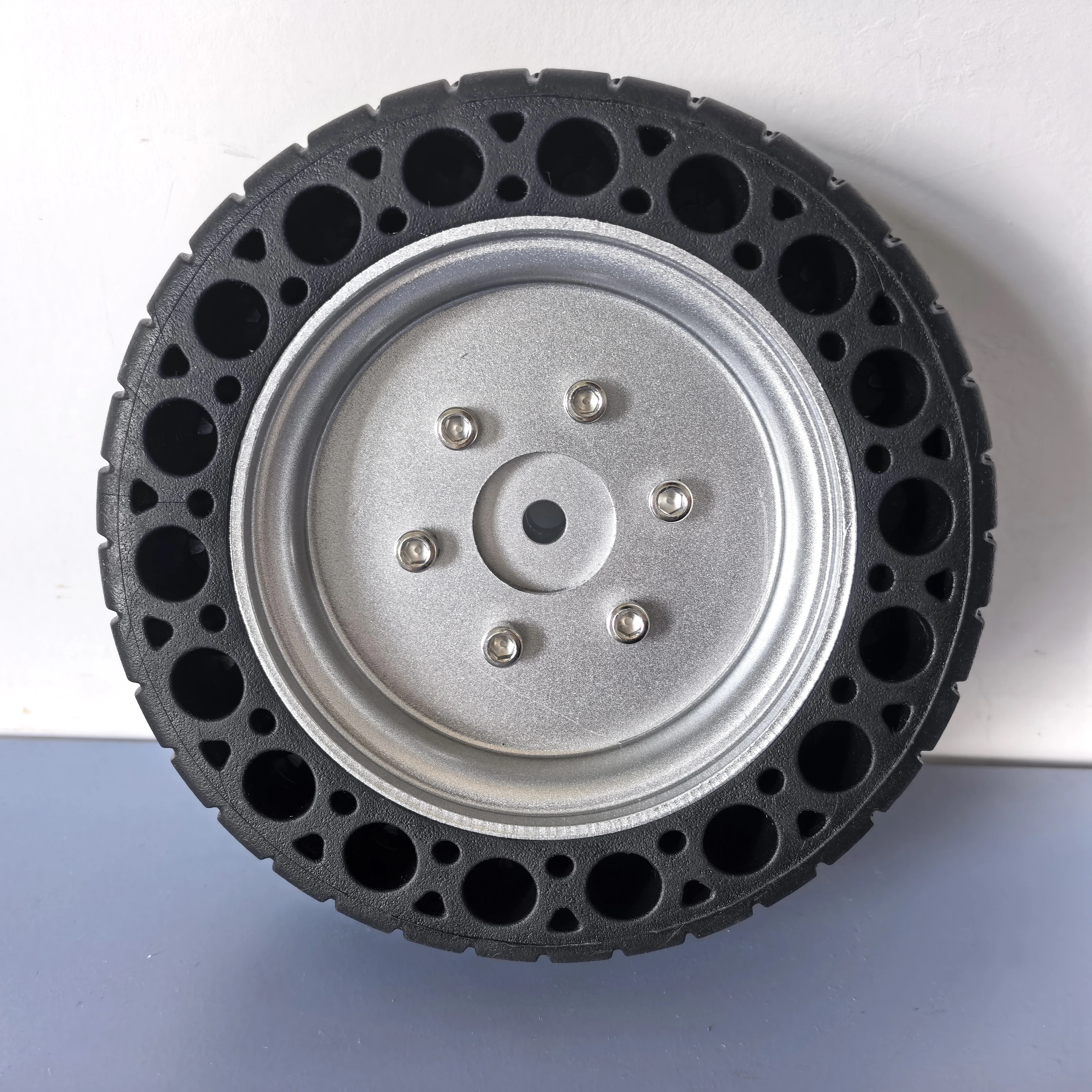 152mm 6-inch Driving Wheel With Keyway Hub AGV Tire No Inflation Diy Parts