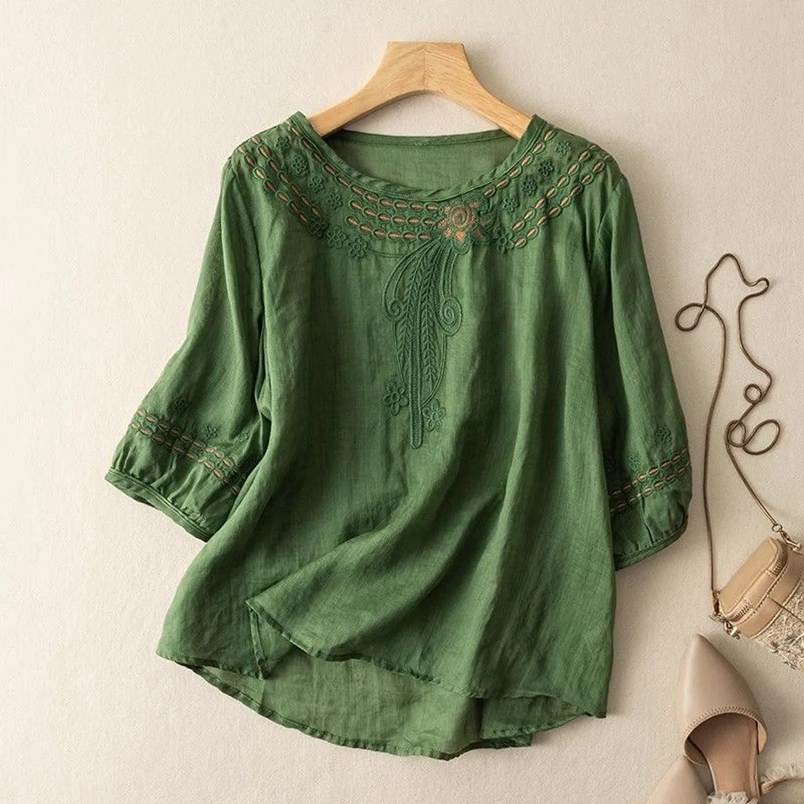 Women\'s Cotton Linen Tops Spring New Fashion Retro Embroidery V Neck Blouse Solid Colour Casual Loose Half Sleeve T Shirt Tops