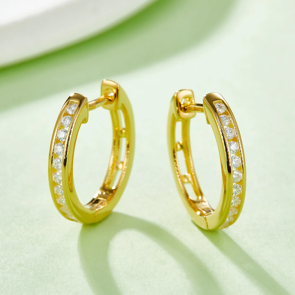 Mosu 2025 أقراط صغيرة S925 فضة إعداد كامل D اللون مويسانيتي دائرة بسيطة هوب الأذن للنساء ارتداء اليومي