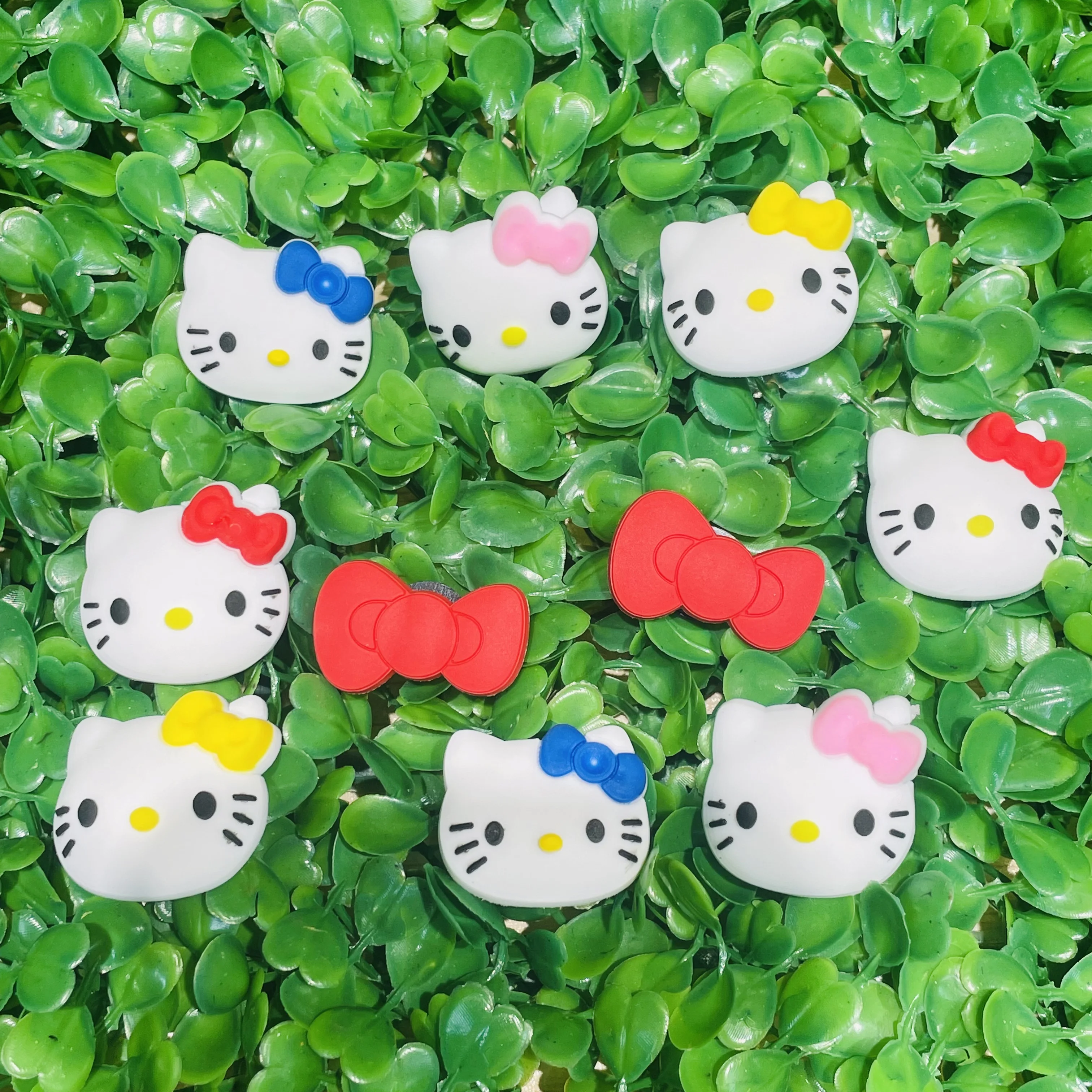 Mesuca 10-100Pcs Popular Cartoon PVC Garden Shoe Charms Fit Wristbands Sandals Shoes Decoration DIY Backpack Holiday Present