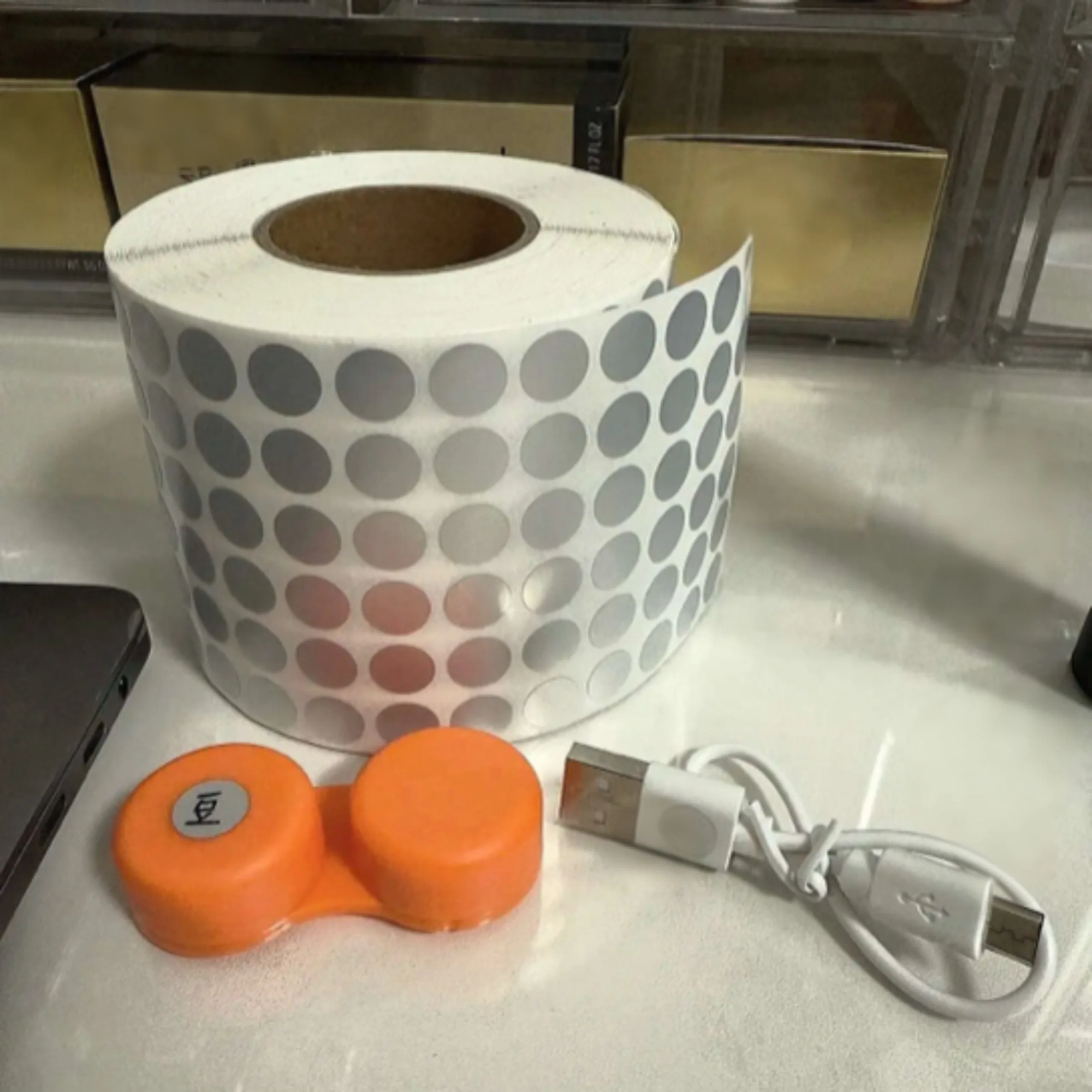 

Матовая серебряная этикетка круглая 10 15 20 25 30 35 40 45 50 100 мм в горошек самоклеящаяся наклейка со штрих-кодом для печати для ленточного принтера