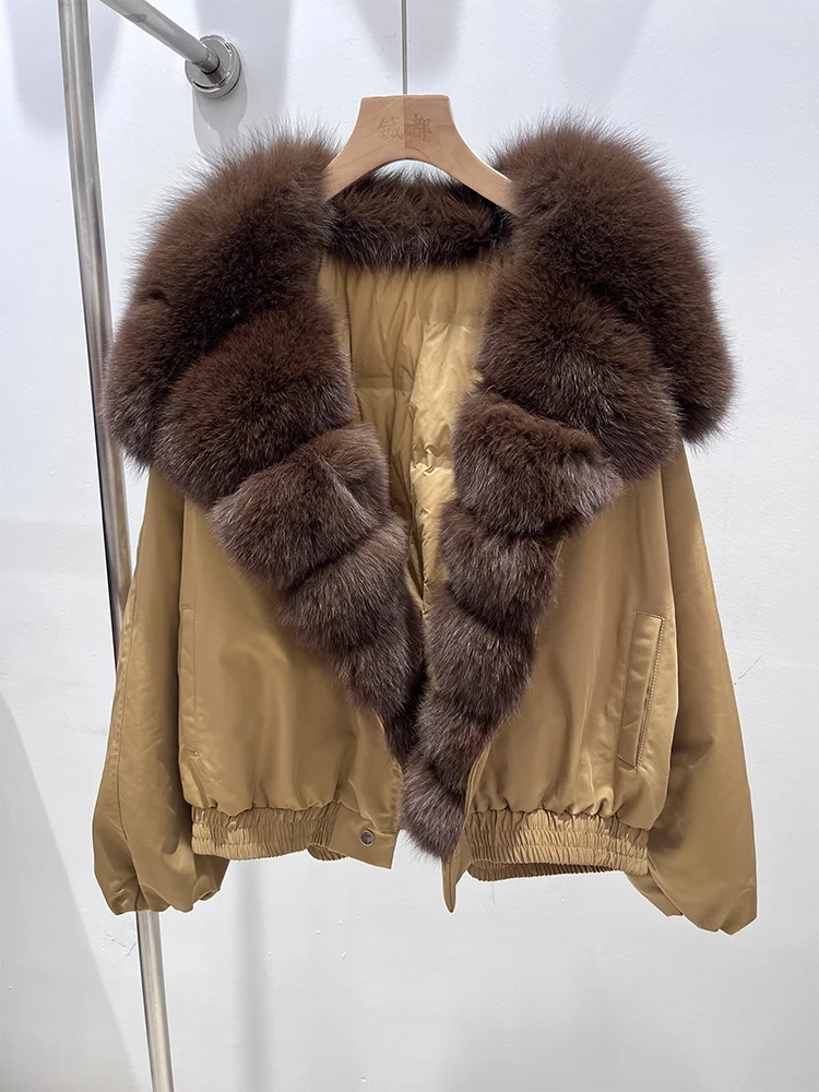 معاطف شتوية نسائية جديدة لعام 2025 بياقة كبيرة من فراء الثعلب الطبيعي سترة أوزة للأسفل معاطف نسائية فاخرة سترات منتفخة