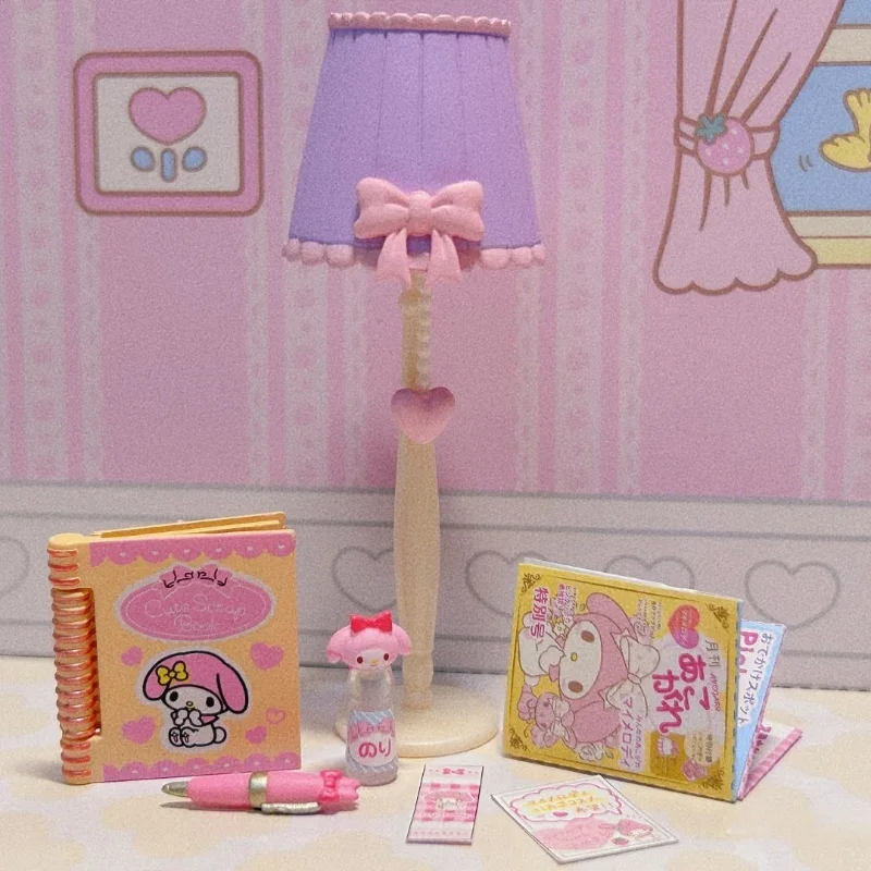 Re-ment Gashapon Capsule Toy Sanrio Blind Box Room Cute Kawaii Strawberry Room Cartoon Miniature Candy Toy Decorazione Regali per bambini