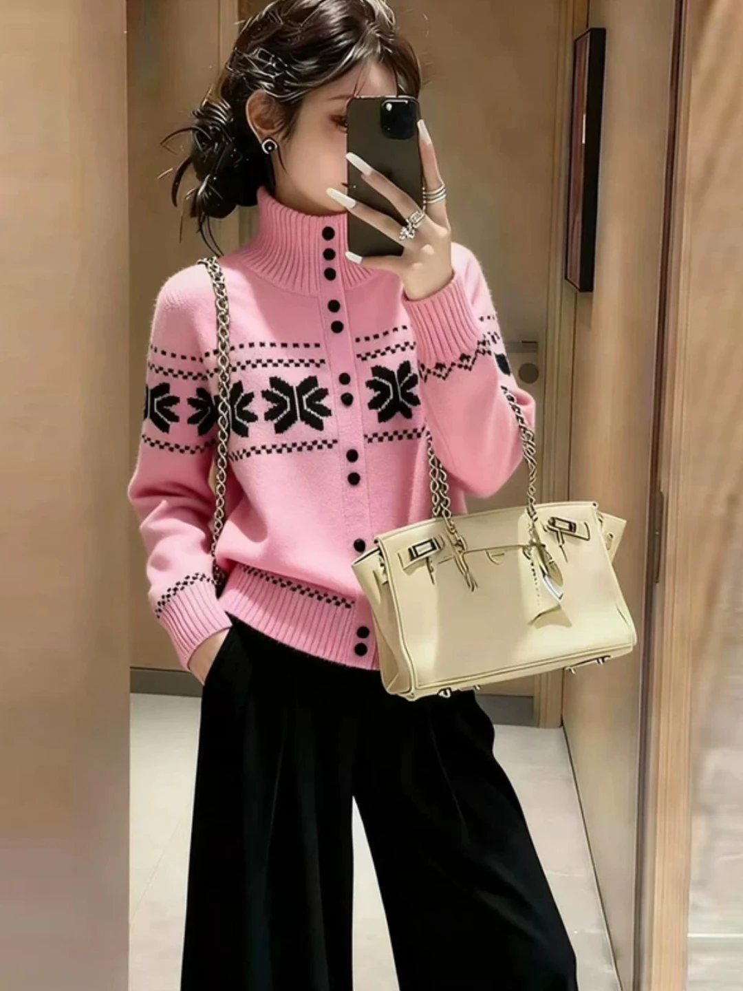 Retro Knitted Sweater Women's Autumn New Style Fair Isle Knitwear Cardigan Beautiful Slimming Top in Beige Color