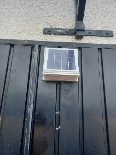 2.5W Plastic Solar Wall Fan Airduct Diameter Φ100mm Ventilator Extractor 68CFM Brushless DC Motor  for Shed