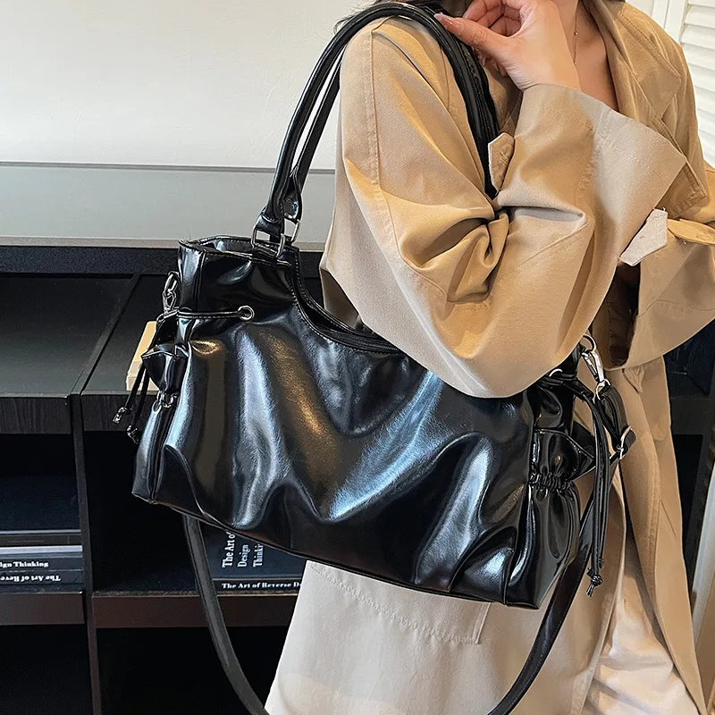 

Large Capacity Tote Shoulder Bag Top Handle Women Handbags Soft PU Leather Shopper Purses Designer Crossbody Bags for Women NEW