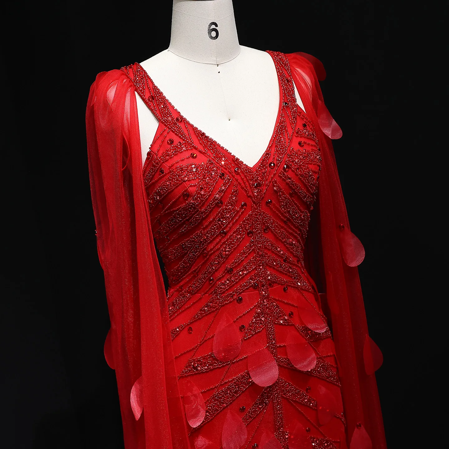 شارون سعيد النبيذ الأحمر كيب كم فستان سهرة مع أوراق ثلاثية الأبعاد مطرز الخامس الرقبة أنيقة لحفل الزفاف حفلة موسيقية SS283 مخصصة