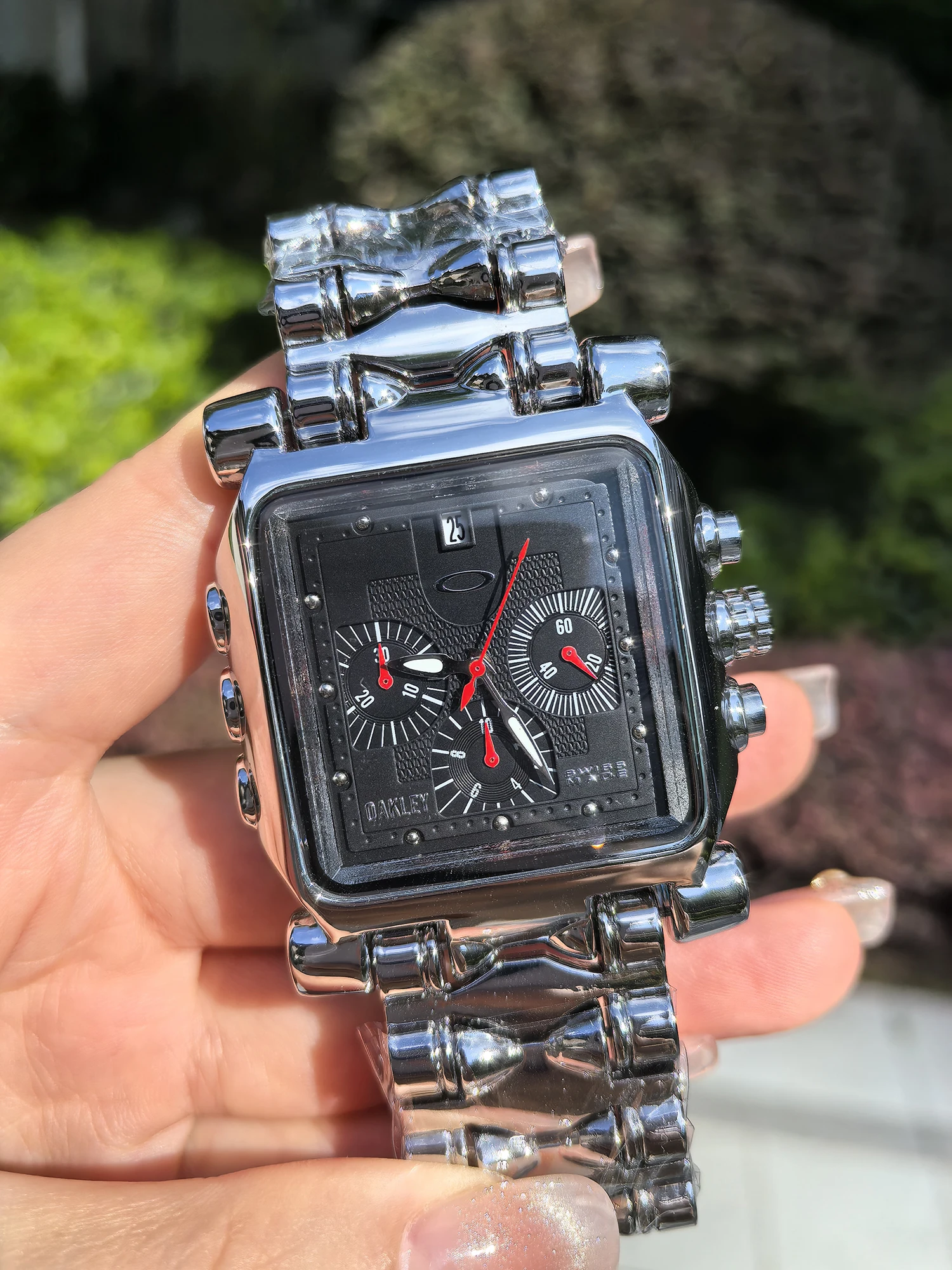 millennium-y2k-pioneer-watch-2025-new-cool-square-large-dial-special-shaped-steel-belt-men's-watch-with-label
