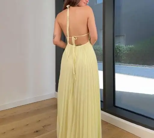 

Women's Sexy Backless Dresses 2025 Autumn New Solid High Waist Sleeveless V-Neck Hanging Neck Backless Pleated Dress for Women