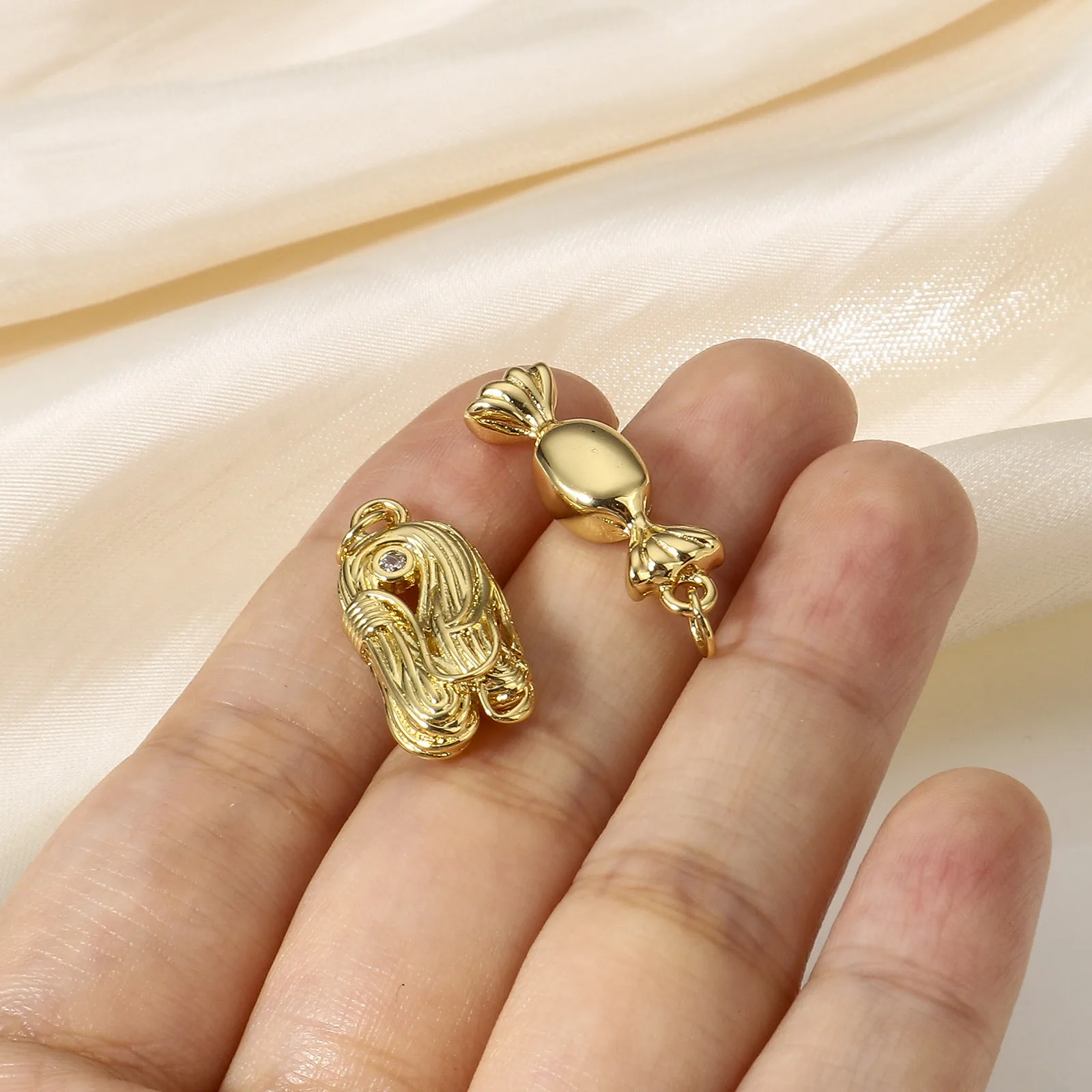 1pc Western Style Copper Charms 3D Cowboy Hat Pine Cone Star Candy Rhinestone Pendant DIY Necklace Earrings Jewelry Findings