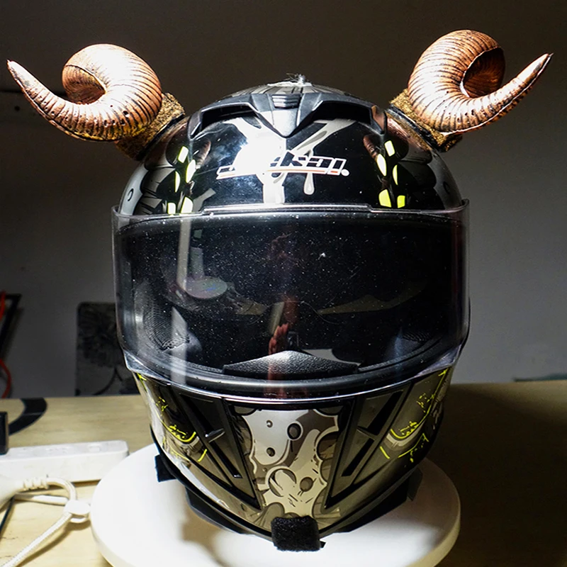 devil horn motorcycle helmet Small suction cup horns for – ChuchesMoto grab a pair of Speed Tabs Motorcycle Helmet Devil Horn Decoration