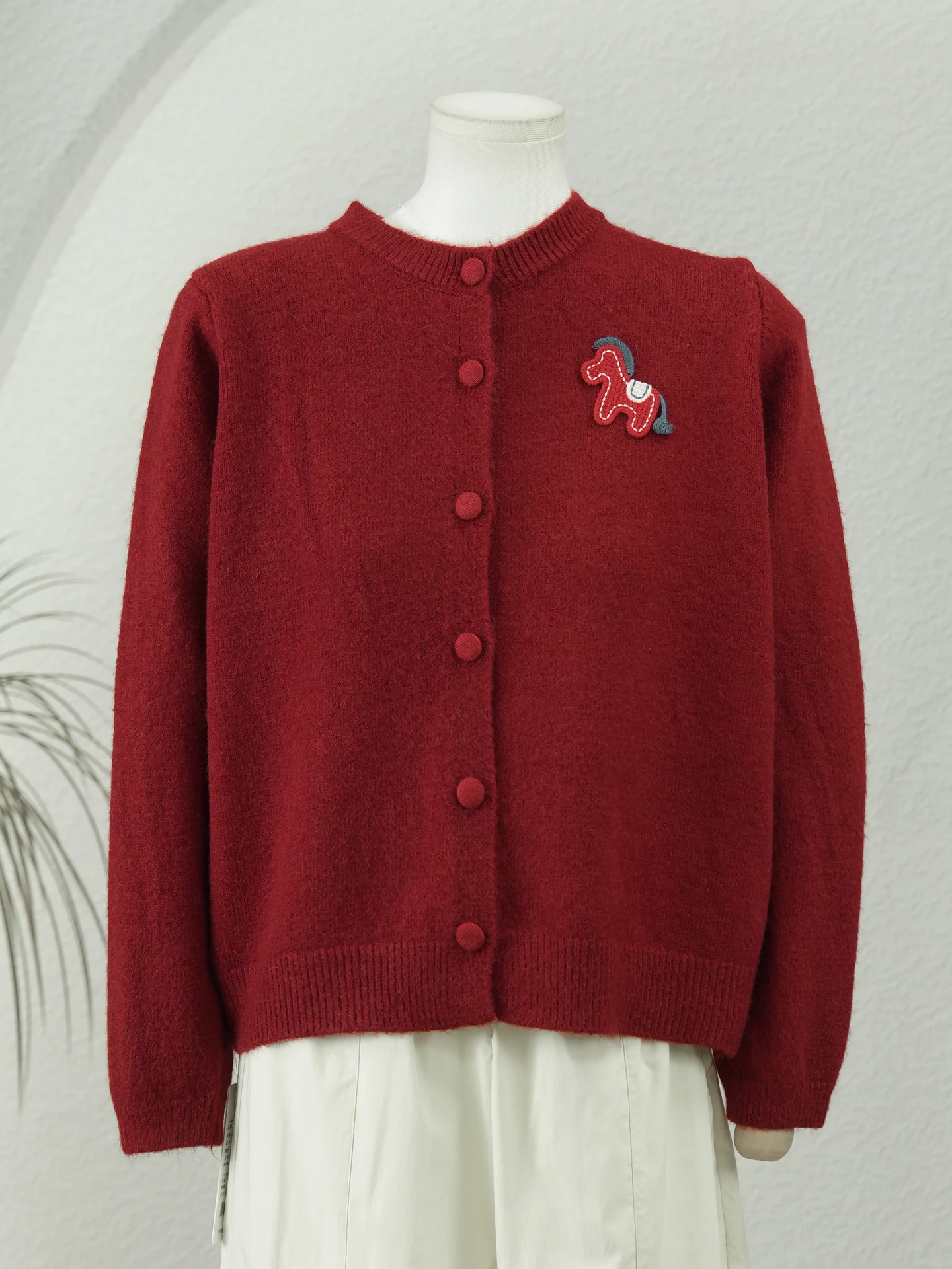

Red Year round Ne Single Button Embroidered Little Sweater Cardigan Women Anti Aging Versatile Sweater Winter 2025