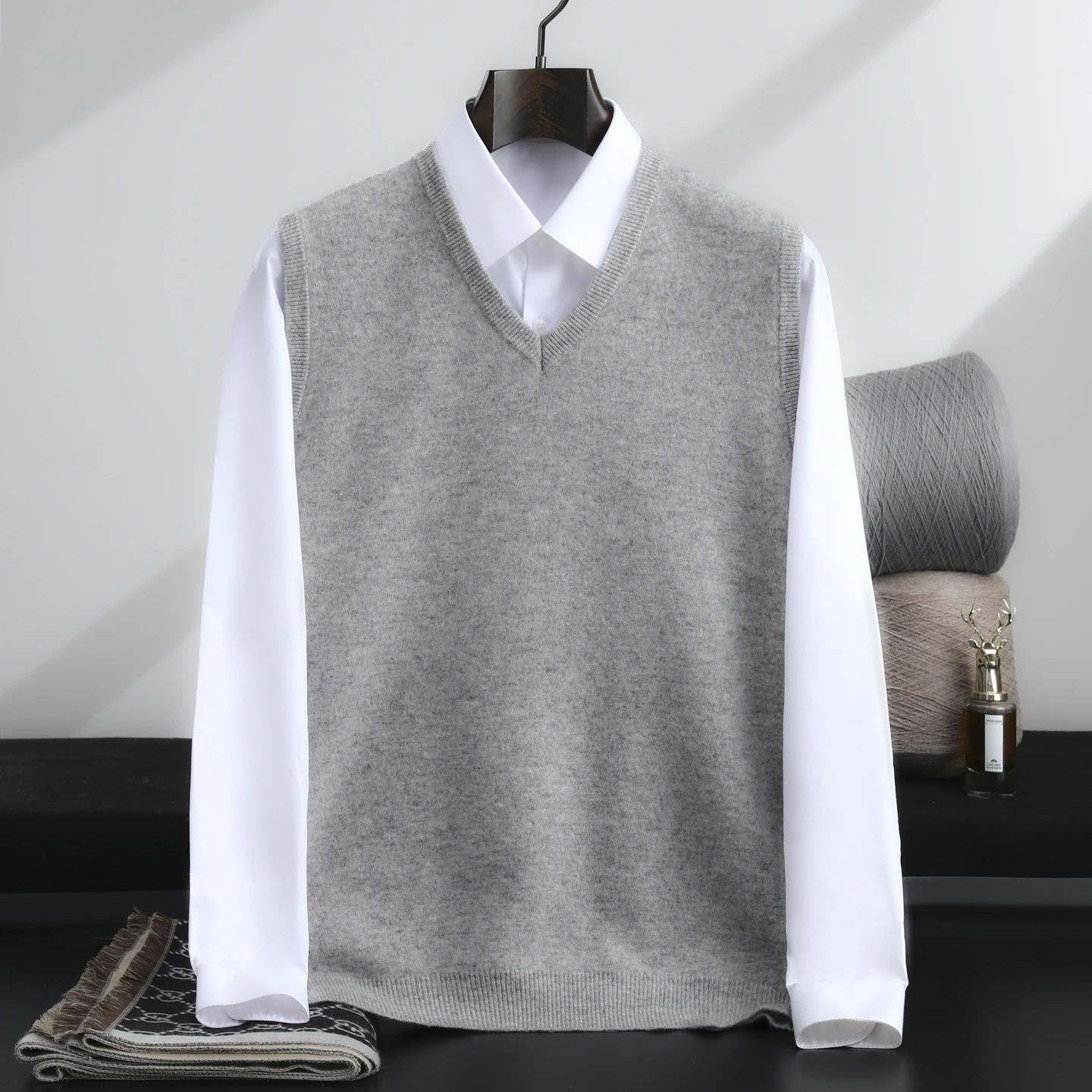 Suéter Masculino Sem Mangas Dj - Men'S Fashion V Neck Sweater avaliação e preço