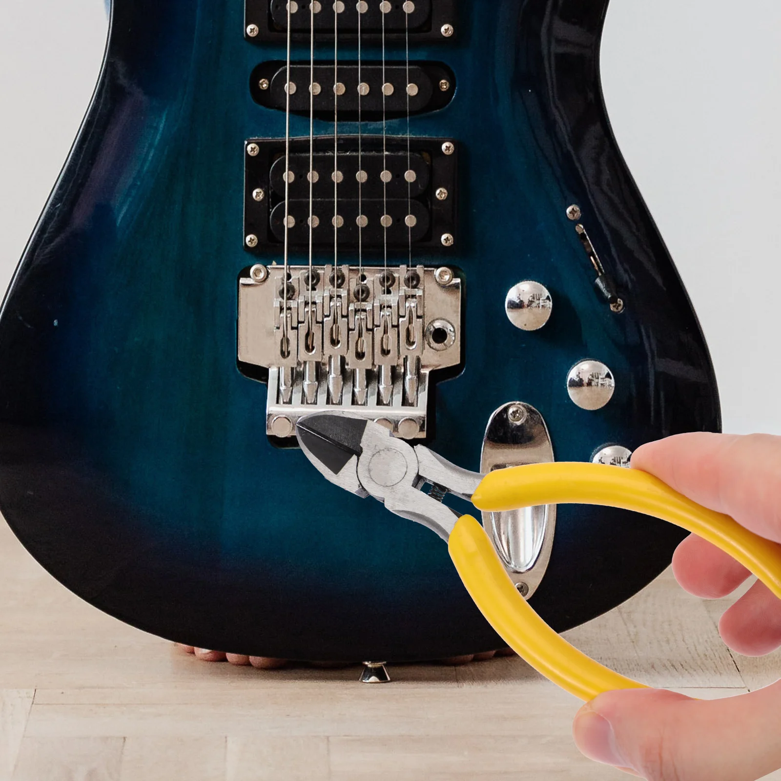 

Guitar Repair Tools Portable Case PVC Alloy Plastic Fabric For Electric Bass M Banjo Ukulele Acoustic Guitar