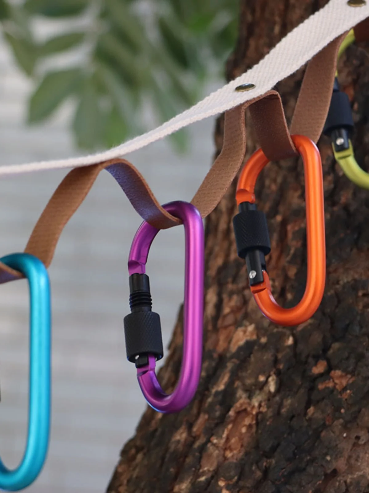 

Add 8CM thick aluminum alloy with lock D-type buckle for household use
