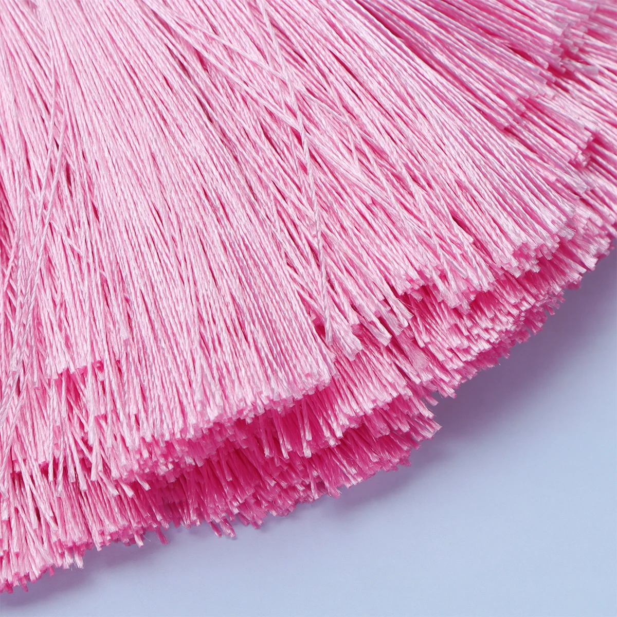 

100Pcs Tassel Pendants DIY Pink Color Accessories for Crafting Necklaces Bracelets Earrings Bookmark Mobile Phone Decorations