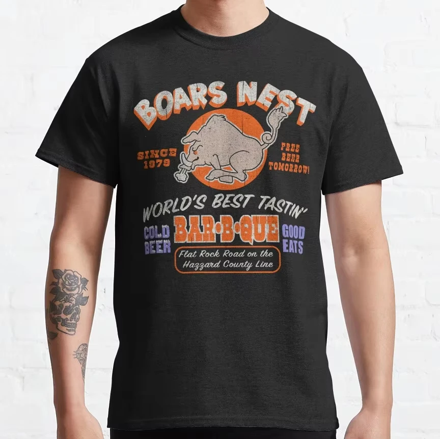 2026 عش الخنزير منذ 1979 تي شيرت Dukes of Hazzard Vintage 70s TV جرافيك مطبوع عالي الجودة للمطور قميص كبير للكبار #1