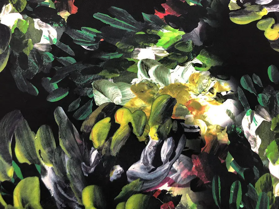 Designer Cloth Black Background Fantasy Gouache Digital Inkjet Silk Fabric 30 Momme Heavy Crepe Silk Fashion Cloth Cheongsam