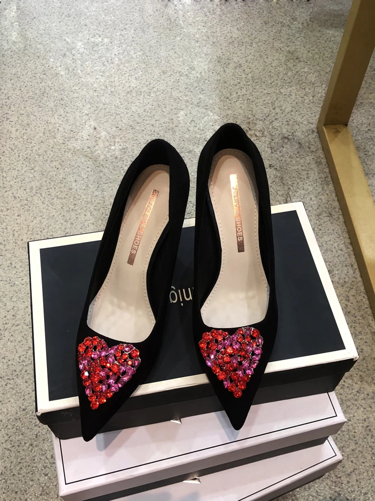 Black Heart Diamond High Heels 2024 Spring New Design Sense Niche Light Mouth Slim Heels Versatile Style Pointed Women's Shoes