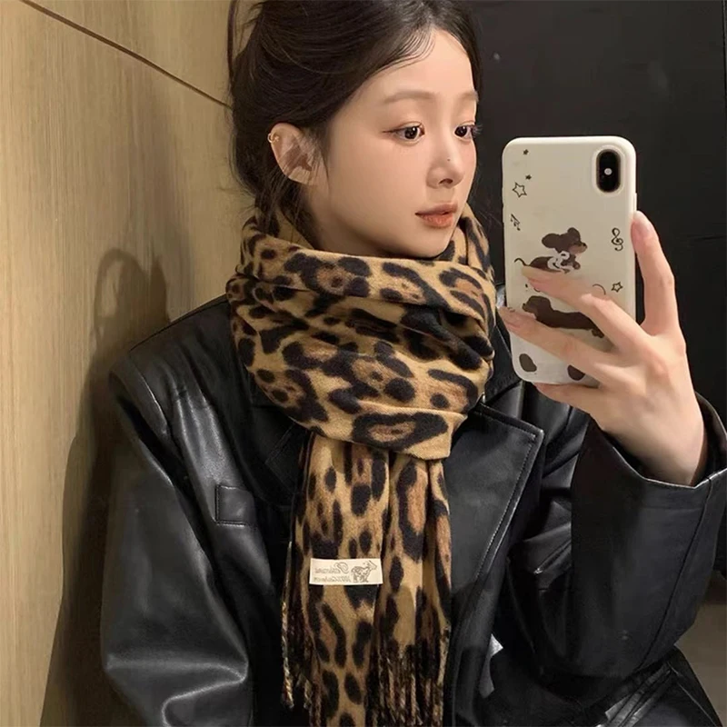 Pashmina Vintage Millennium Leopard Pattern Tassel Autumn/Winter Warm Hot Girl Scarf Tippet Hijabs Muffler Elegant Womens Shawl