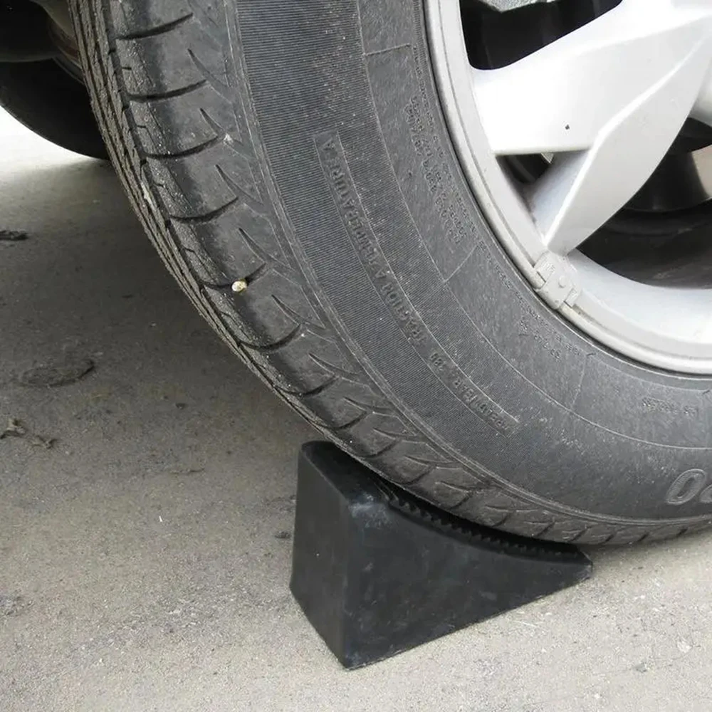 1Pcs Wheel Ramp Car Trailer Anti Slip Blocks Blocks Rubber Wheel Chock Retainer Car Stoppers Reverse Pad Slope Chock 123x80x70mm