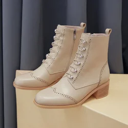 Stivali da donna in vera pelle scarpe brogue intagliate invernali stivaletti alla moda punta tonda tacco spesso scarpe da donna piattaforma stile britannico