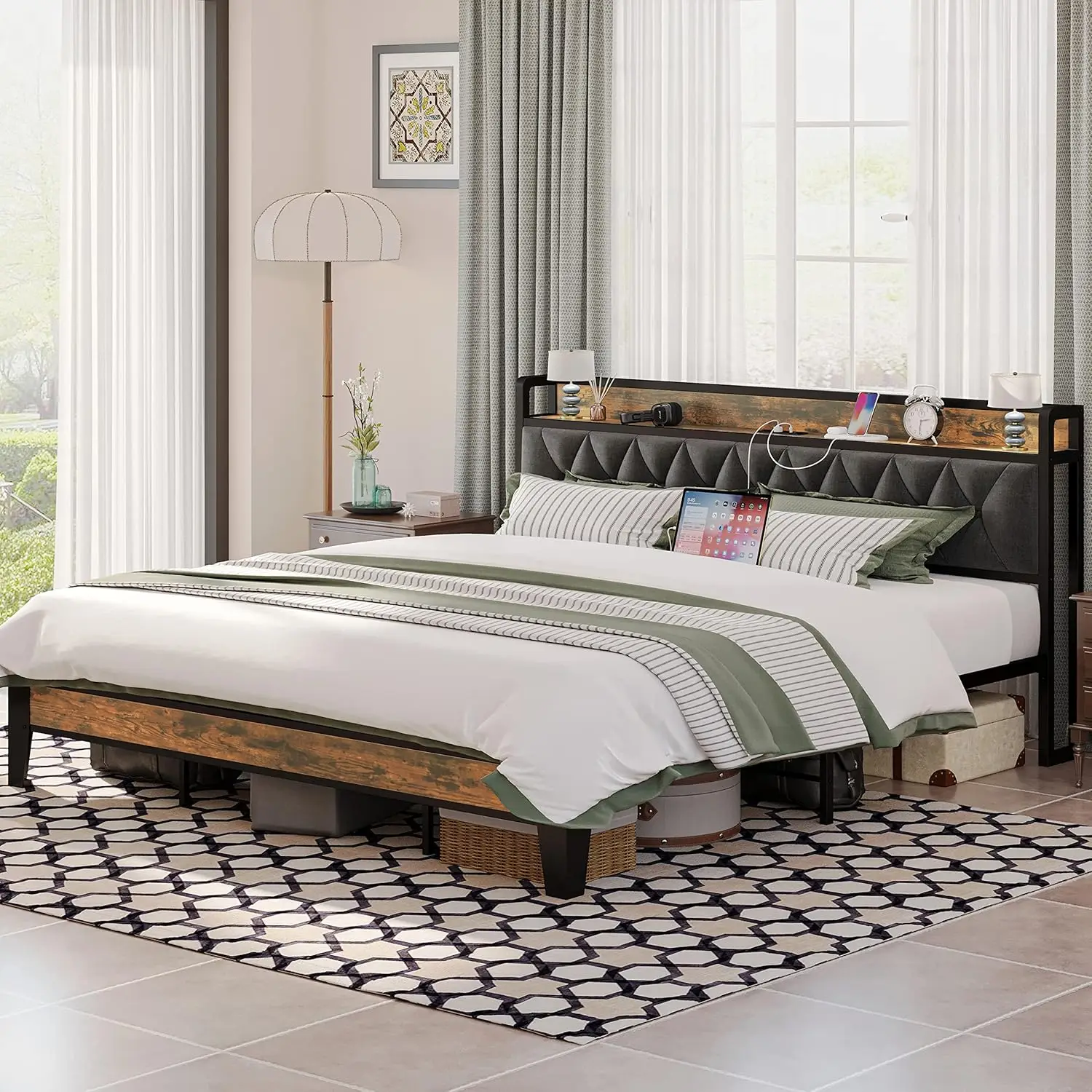 Moldura de cama extra grande com soquete, cabeceira de armazenamento, fácil de instalar, Sturand estável, sem ruído, sem necessidade de Spring Box