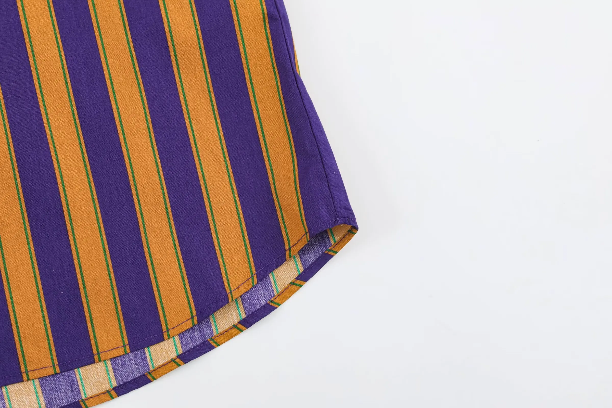 BSAY 2026 Herbst Damen Elegantes Büro-Streifenhemd mit Stehkragen, Rüschenbesatz, Langen Ärmeln, Lockerer Passform, Knopfleiste Vorne, Pendler-Bluse – Detail 10