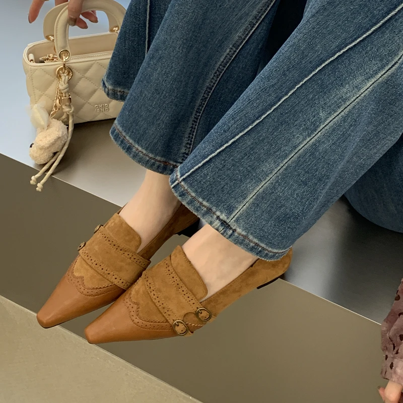 

SUOJIALUN/2026, весенние новые брендовые женские туфли на одной платформе, модные лоферы без шнуровки с острым носком, мягкие повседневные уличные туфли на плоском каблуке