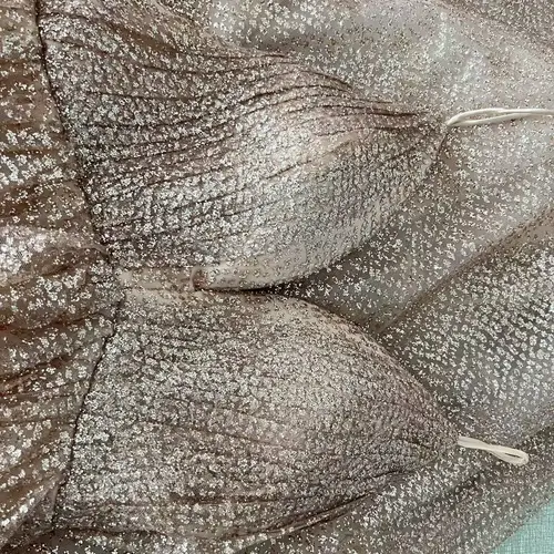 ملابس الحفلات والعطلات