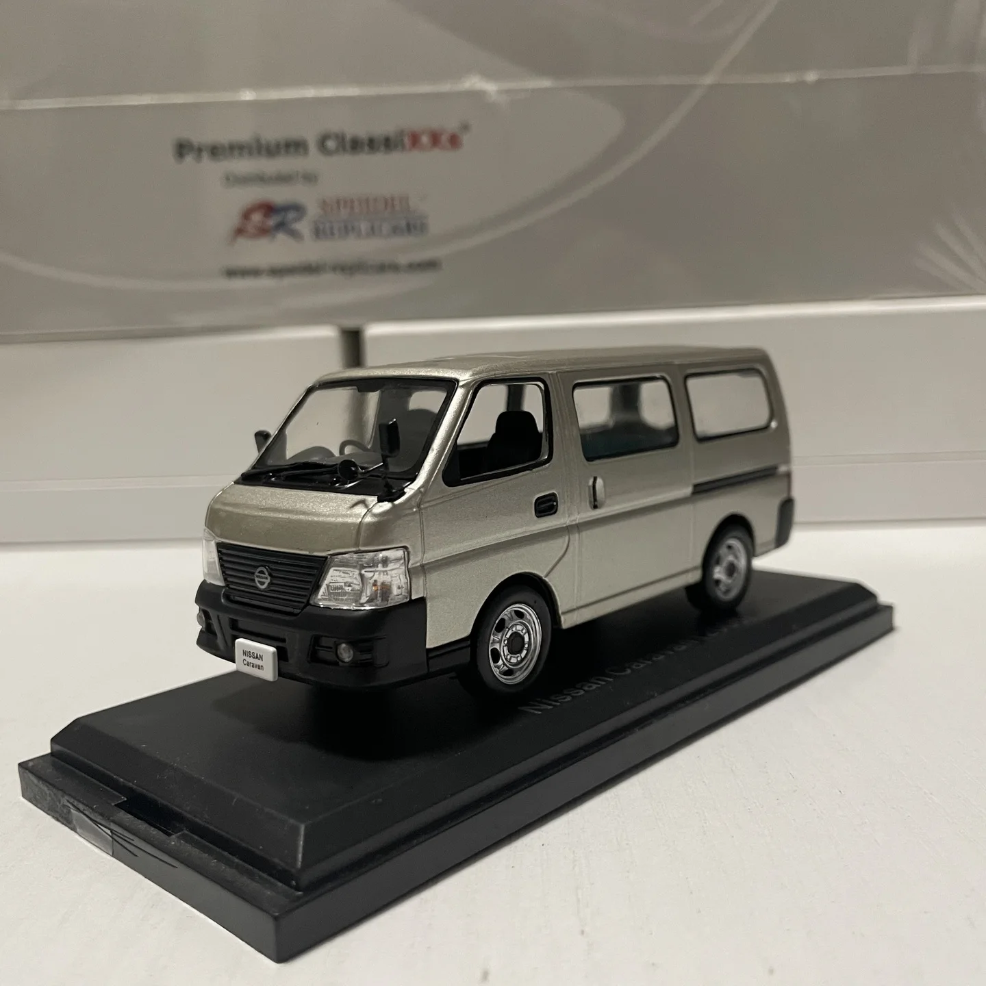 Norev escala 1:43 liga fundida prateada nissan e25 caravana 2006 mpv brinquedos carros modelo clássicos presentes adultos lembrança exibição estática