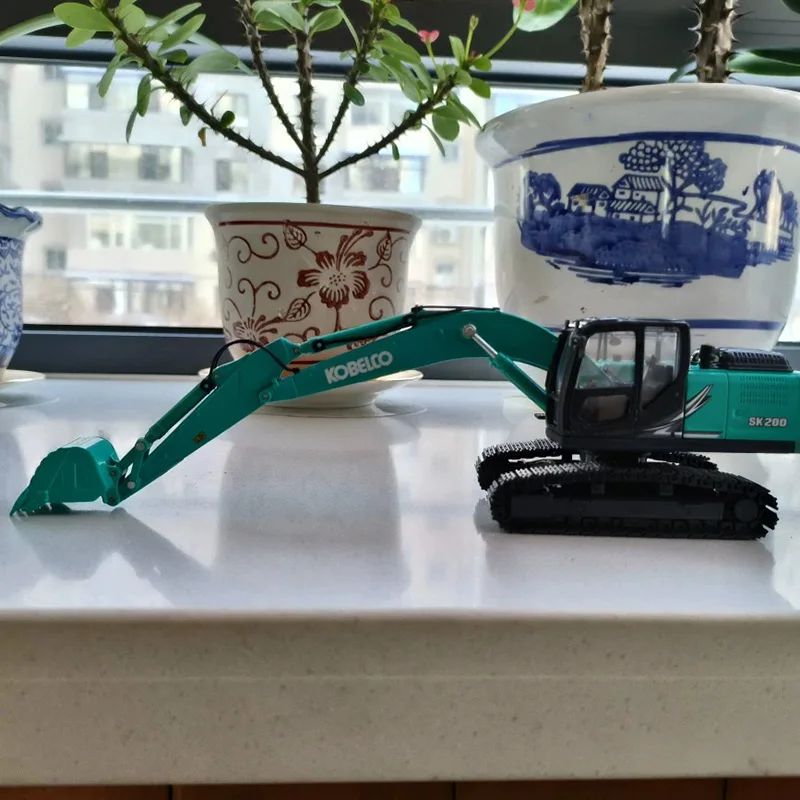 Diecast 1/50 Scale KOBELCO SK200-12 Excavator Model Classics Adult
