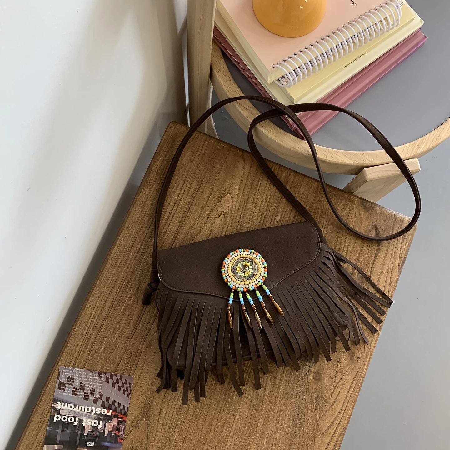 

Женская сумка через плечо с кисточками в богемном стиле, модная женская сумка через плечо из замши большой вместимости, подходит для нескольких случаев