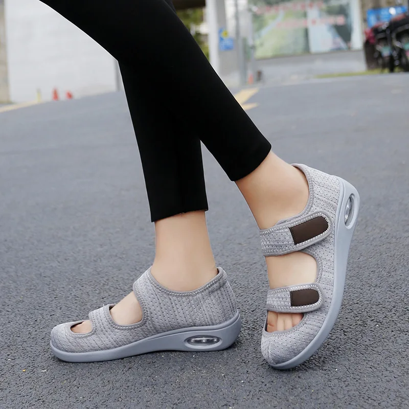 Summer comfortable diabetic shoes for men and women, light walking shoes suitable for the elderly with fat feet and swollen feet