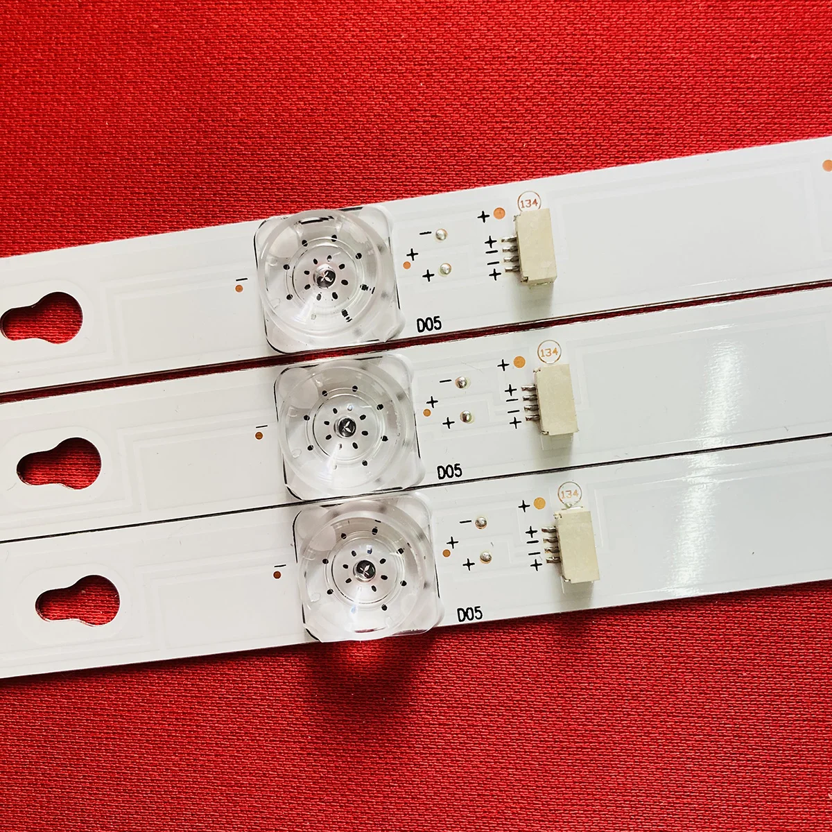 LED backlight strip for 43D2900 2D02636 DS-4C-LB4308-YM01J 43s4900 l43s4900 L43S4900FS L43S4900