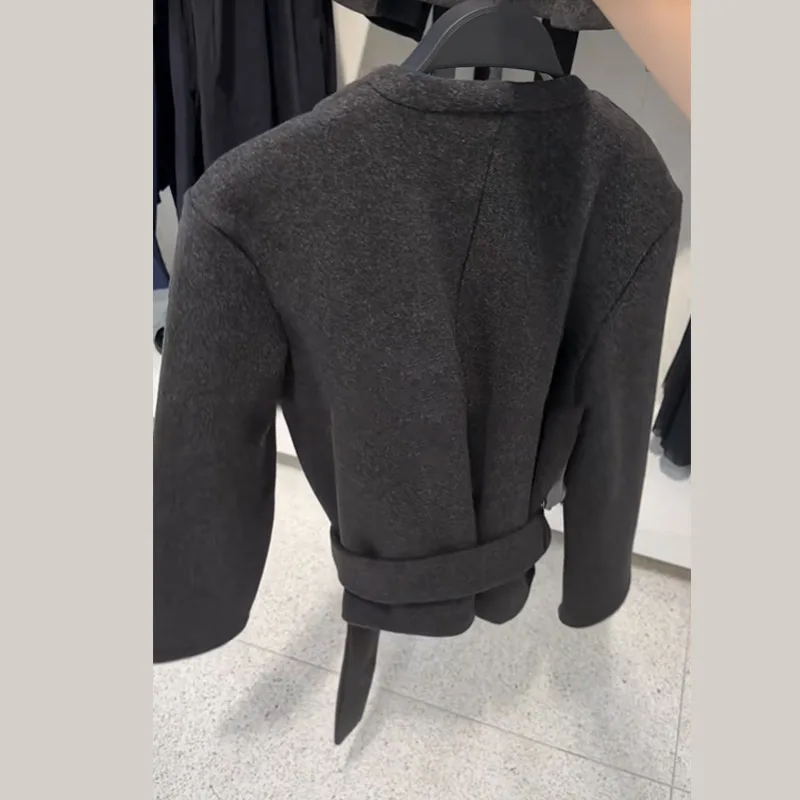 سترة نسائية عادية برقبة على شكل v مع حزام أنيقة فضفاضة الصلبة كم طويل الدانتيل يصل معاطف أسلوب بسيط 2025 الخريف الإناث ملابس خارجية